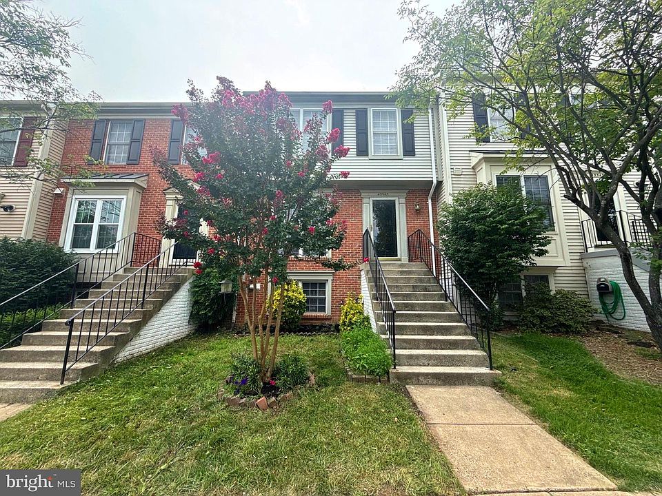 1st image of 45547 Hutchens Sq