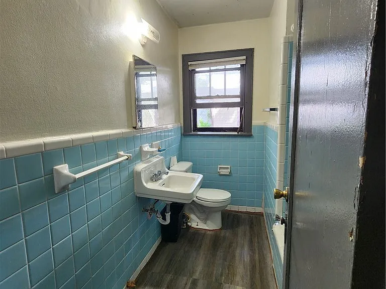 309 Indiana Ave — Photo 9