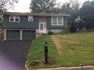 249 Antoinette Dr, Endicott, NY 13760