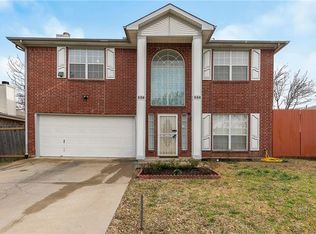 326 Moss Hill Dr, Arlington, TX 76018