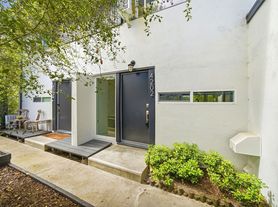 4200 Shorecrest, 4202