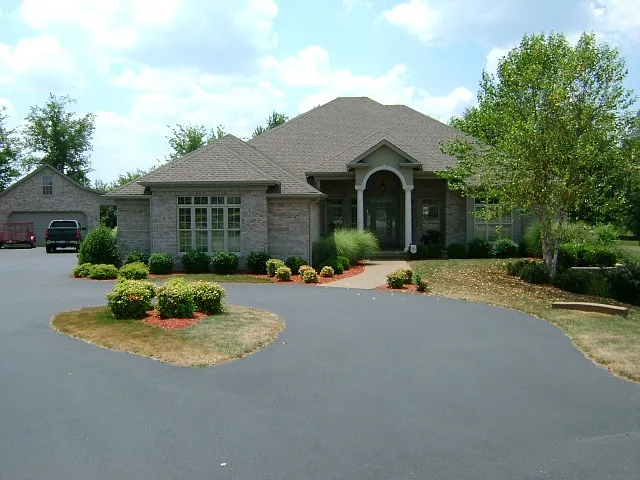 120 Oak Pointe Ct photo 1