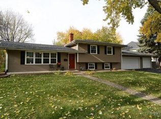 935 Rose Ln, Naperville, IL