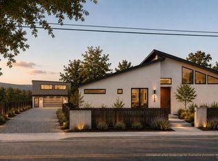 733 University St, Healdsburg, CA 95448