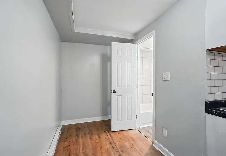 39 Wuest St #5 — Photo 10