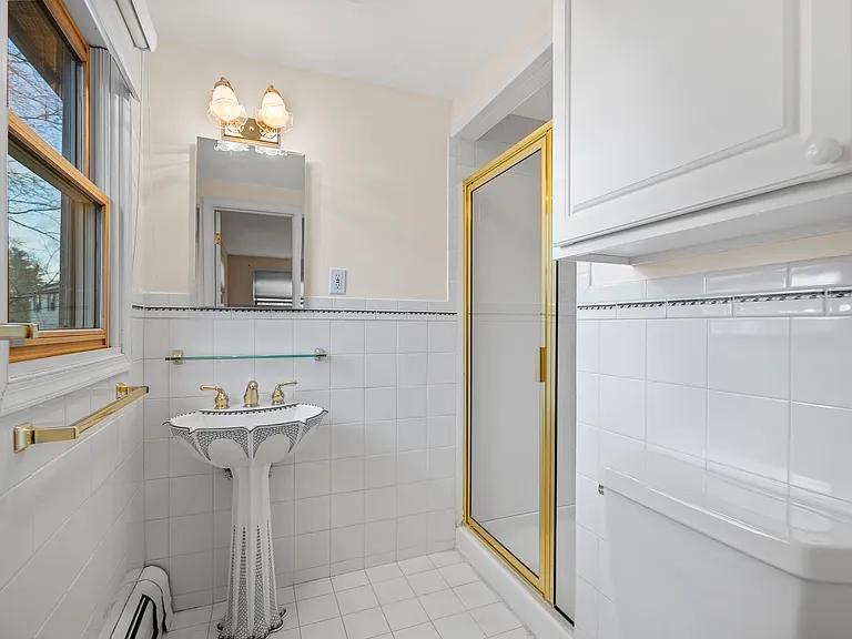 167 Wood Dale Dr — Photo 2