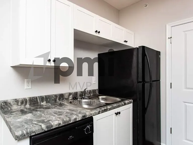 Jefferson Pointe — Photo 18