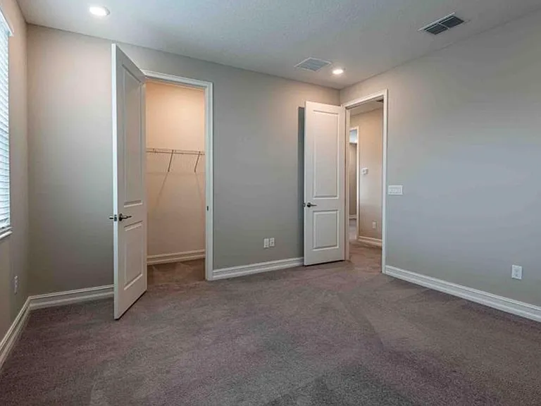 4655 Almada Ln — Photo 25