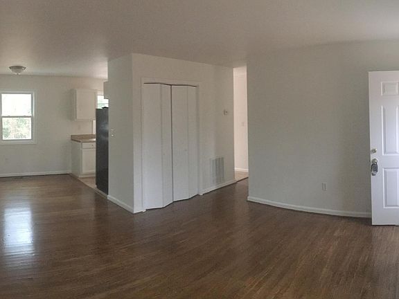 3rd image of 16551 Braswell St