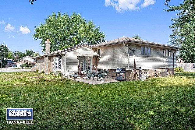 2nd image of 12049 W Meadowland Dr