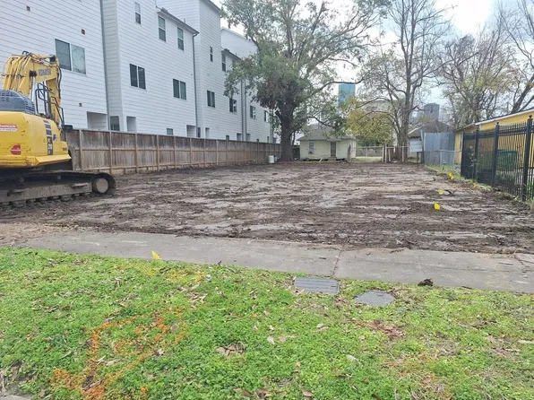 1311 Crockett St, Houston, TX 77007