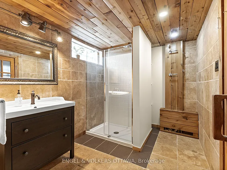 855 Weston Dr — Photo 26