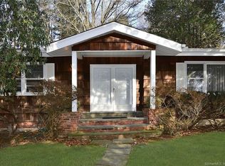 33 Constance Ln, Stamford, CT 06903