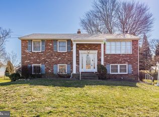 116 Schoolhouse Ln, Mount Laurel, NJ 08054