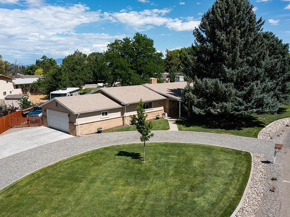1st image of 586 Ravenwood Ln