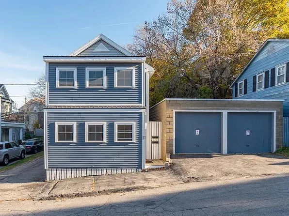 11 Windsor Ln #1, Biddeford, ME 04005