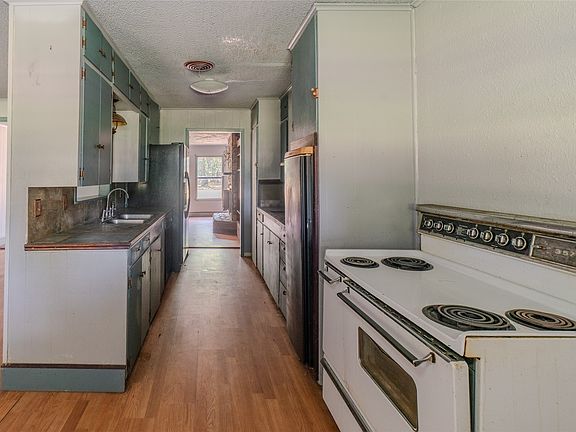 2nd image of 103 E Lide St