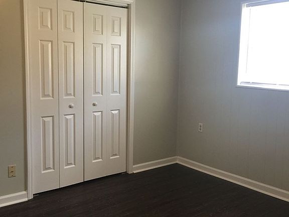 5th image of 1844 Augusta Dr APT 13
