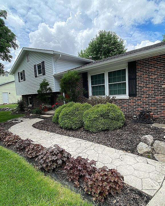 2nd image of 125 Wynnwood Ct