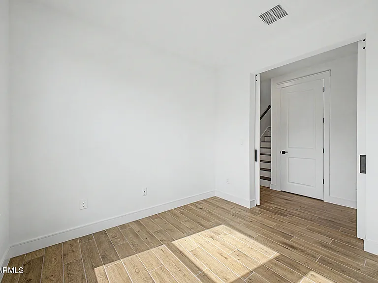 1131 E Yellowstone Pl — Photo 16