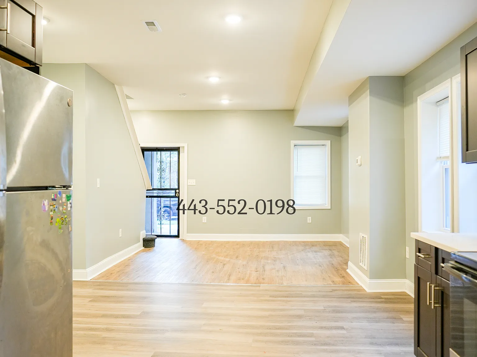 3 bed, 1.5 bath, 1200 sqft, $2,100 — Photo 2