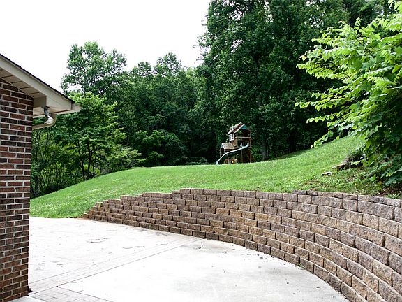 3rd image of 8506 Troutman Ln