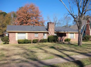 205 E Academy St, Canton, MS 39046