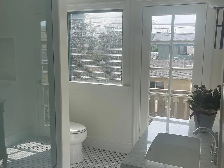 672 Euclid Ave #1/2 — Photo 19