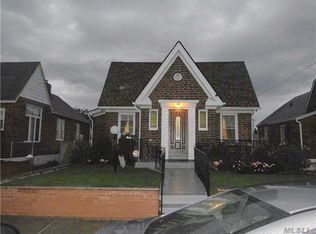 131-15 230th St, Springfield Gardens, NY 11413