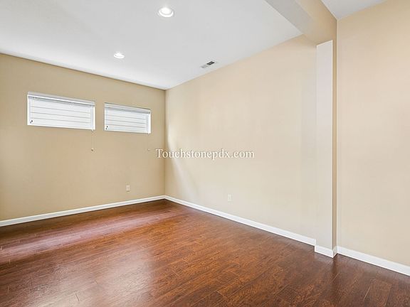 5th image of 15341 SE Shale Dr