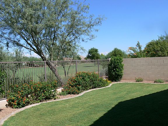 Yard open to park