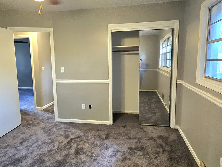 5686 Skyland Dr — Photo 5