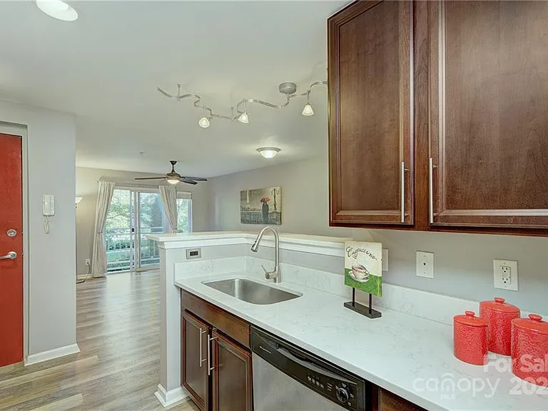 3819 Picasso Ct — Photo 5