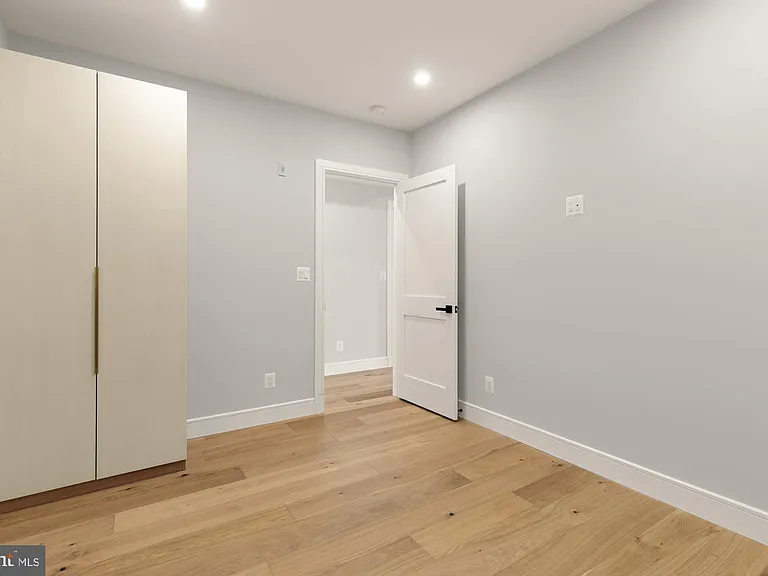 3215 Mount Pleasant St NW #202 — Photo 16