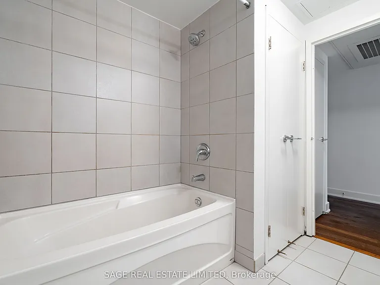 233 Carlaw Ave #508 — Photo 14