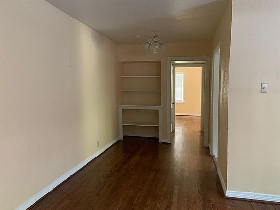 3rd image of 1212 Haines Ave