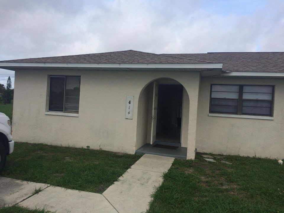 1st image of 814 Andalusia Blvd
