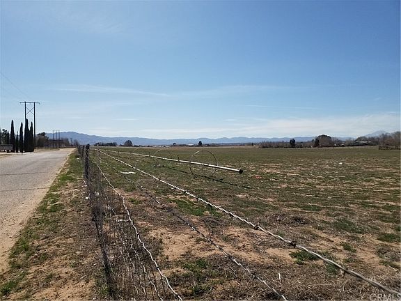 4th image of 19773 Bear Valley Rd