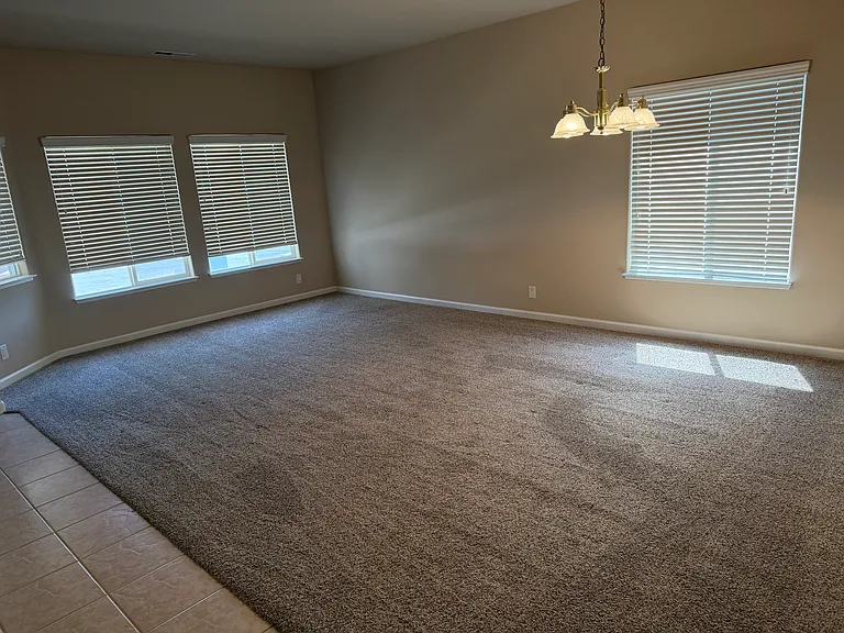 1550 Freeman Way — Photo 8