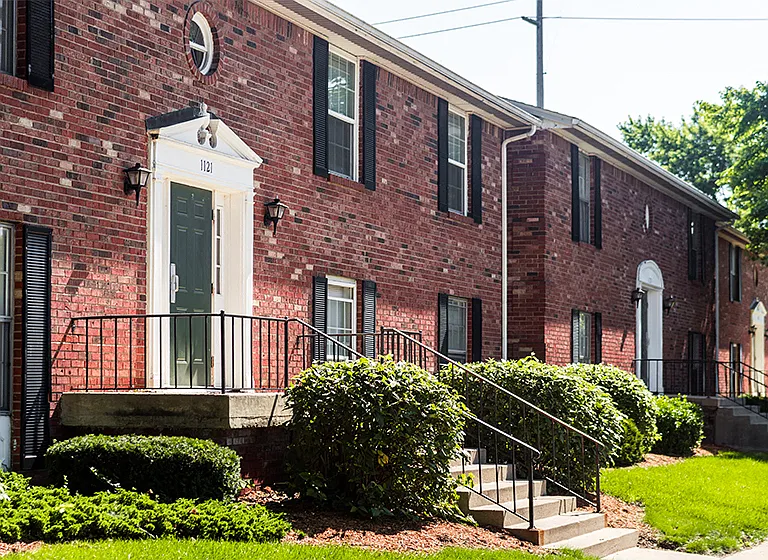 Apartment Building at Carriage House West