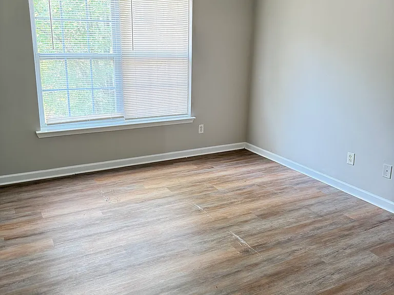116 Lossie Ln — Photo 8