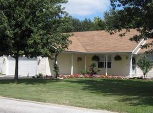 152 Illini Trl, Virden, IL 62690