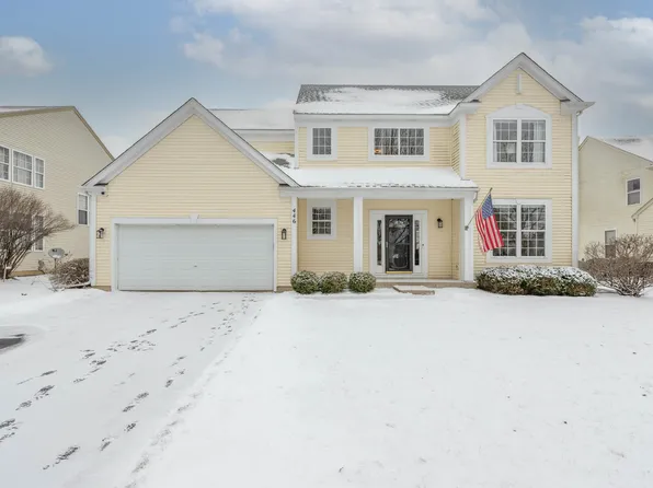 446 Chesterfield Ln, North Aurora, IL 60542