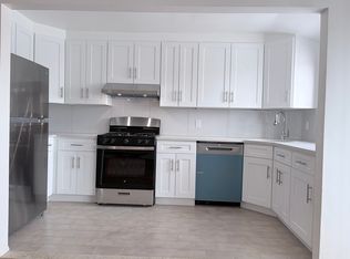15750 95th St #1F, Howard Beach, NY 11414