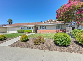 8961 Plaza Park Dr, Elk Grove, CA 95624