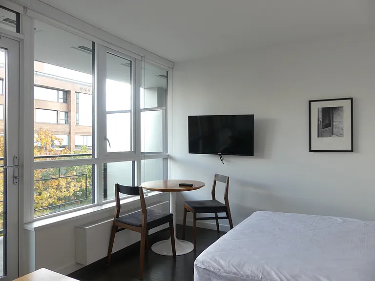 183 Georgia St E — Photo 20