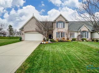 5730 Walnut Cove Rd, Sylvania, OH 43560