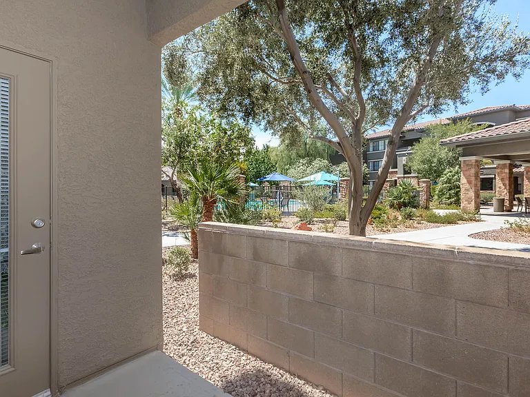 1c1 757 SQFT 1 Bed 1 Bath