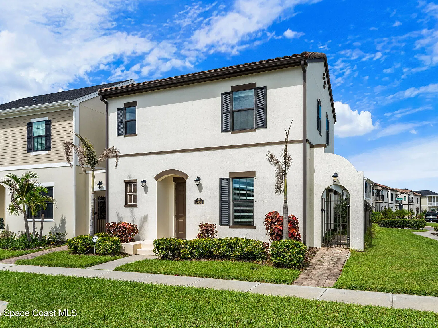 4 bed, 3.5 bath, 2517 sqft, $3,800 — Photo 2