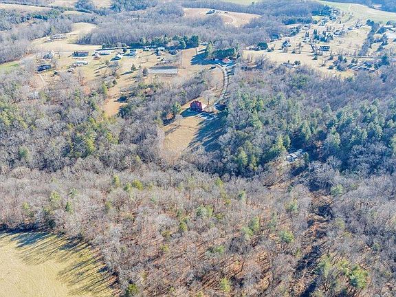 4th image of 376 Bentwood Ln